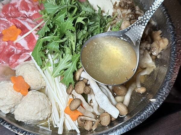 中山站火鍋推薦！ 鍋物幸ちゃん必吃和牛牛腸鍋，相撲鍋不容錯過。