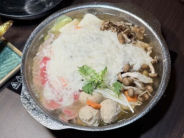 中山站火鍋推薦！ 鍋物幸ちゃん必吃和牛牛腸鍋，相撲鍋不容錯過。