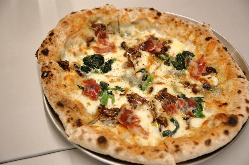 台北中山必吃美食+1！批薩謎勒Pizza超級無敵霹靂好吃！全