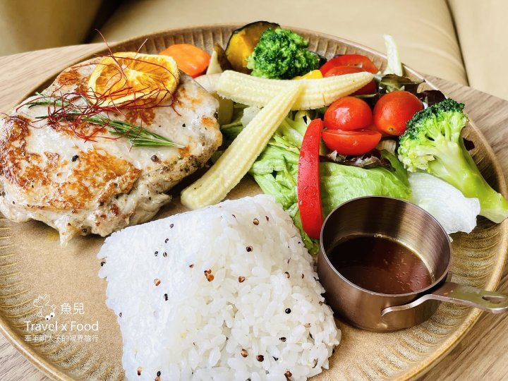 桃園不限時早午餐推薦Real Cafe'-中路特區-聚會-包廂-場地租借 桃園不限時早午餐推薦Real Cafe'-中路特區-聚會-包廂-場地租借