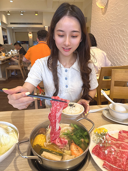 【基隆美食】海鮮新鮮澎湃份量多|高CP值鍋物|和牛海鮮鍋必點 【基隆美食】海鮮新鮮澎湃份量多|高CP值鍋物|和牛海鮮鍋必點