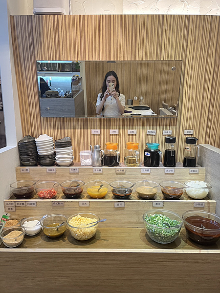 【基隆美食】海鮮新鮮澎湃份量多|高CP值鍋物|和牛海鮮鍋必點 【基隆美食】海鮮新鮮澎湃份量多|高CP值鍋物|和牛海鮮鍋必點