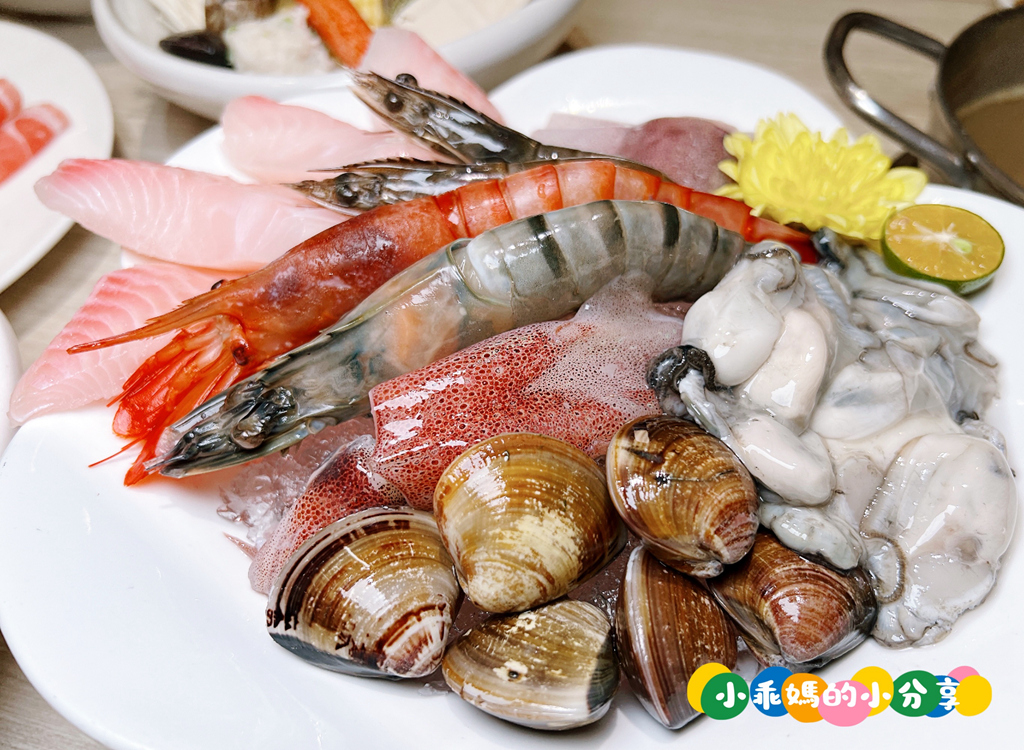 基隆火鍋推薦【罌粟花精緻鍋物】個人鍋也能這麼精緻?! 在地20年老字號,套餐式單人火鍋、湯頭多樣、飲品甜點超驚豔! – 小乖媽的小分享