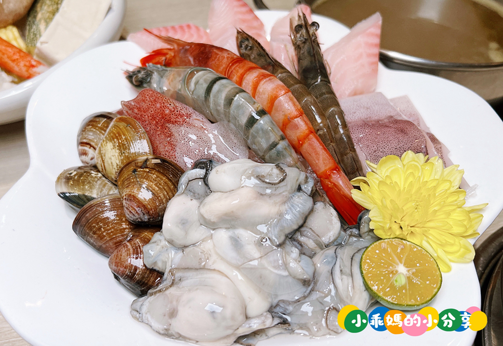 基隆火鍋推薦【罌粟花精緻鍋物】個人鍋也能這麼精緻?! 在地20年老字號,套餐式單人火鍋、湯頭多樣、飲品甜點超驚豔! – 小乖媽的小分享