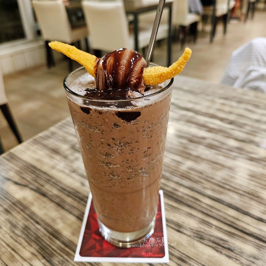 台南北區《異人館 育德店《 台南北區《異人館 育德店《