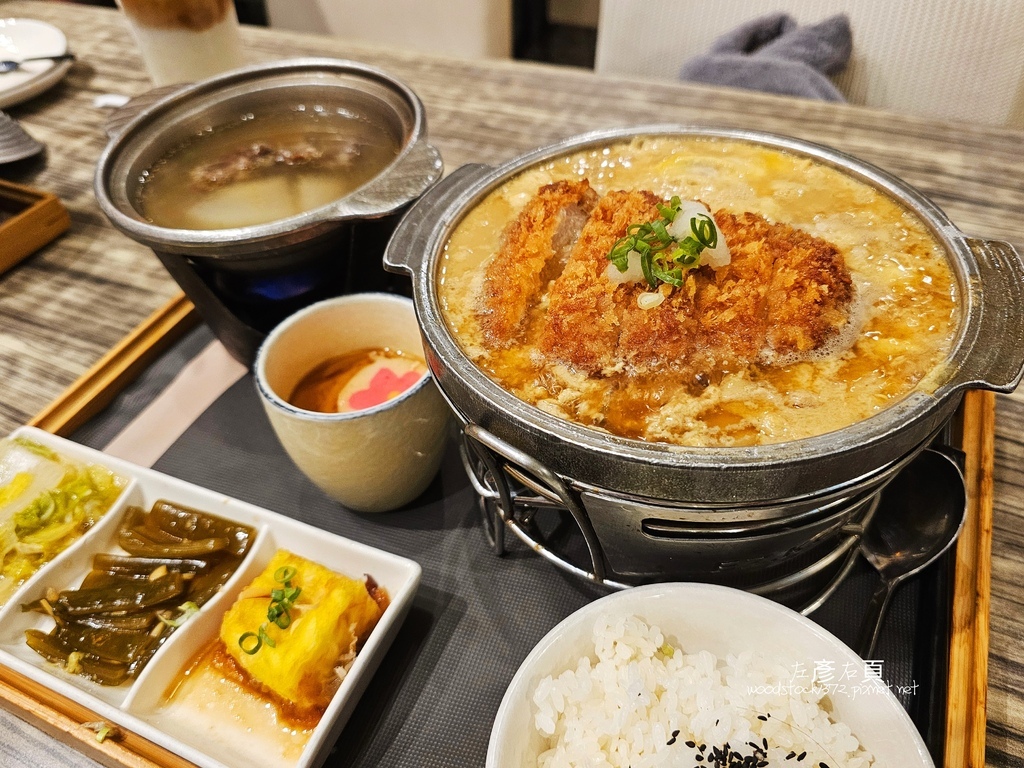 台南北區《異人館 育德店《 台南北區《異人館 育德店《