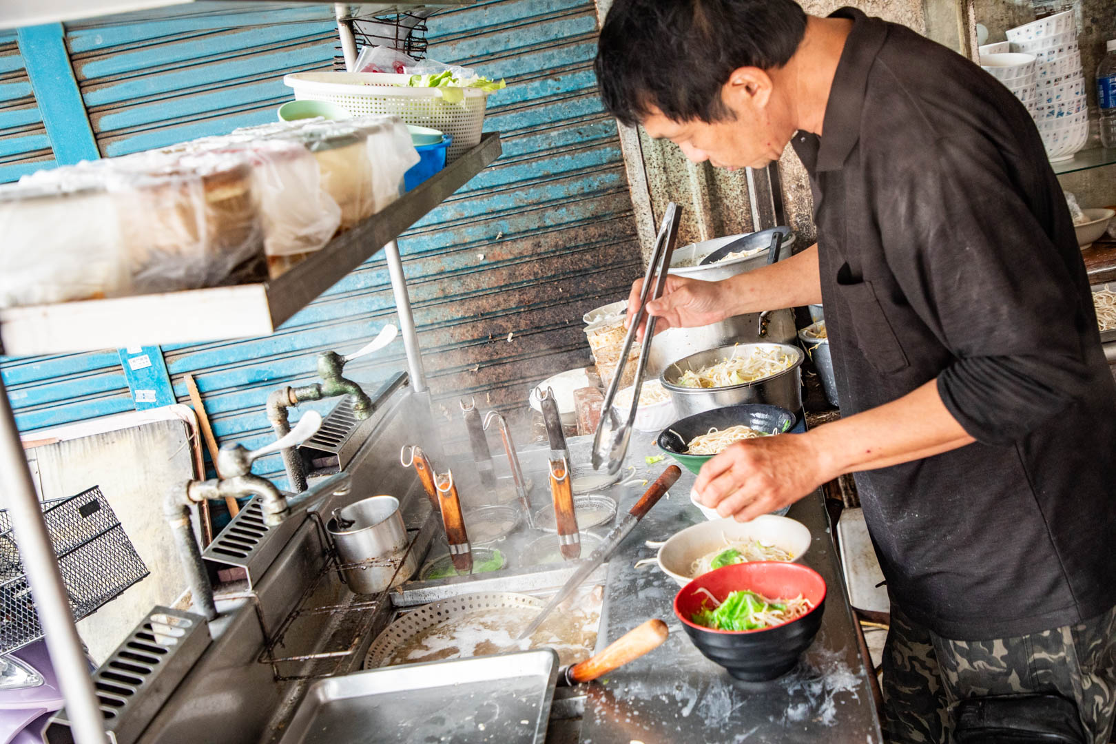 隱藏版銅板美食！台南大溝乾麵月底救星乾麵、餛飩湯，20元均一價不漲價。
