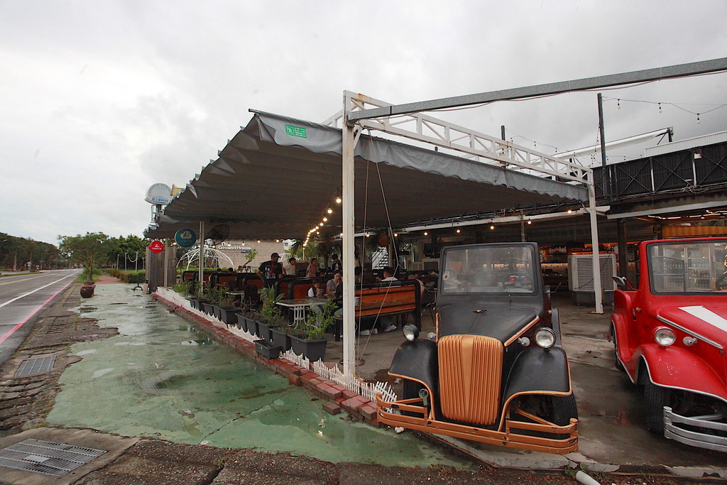 請上桌 戶外海景海鮮燒烤餐廳 請上桌 戶外海景海鮮燒烤餐廳