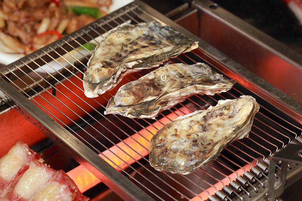 請上桌 戶外海景海鮮燒烤餐廳 請上桌 戶外海景海鮮燒烤餐廳