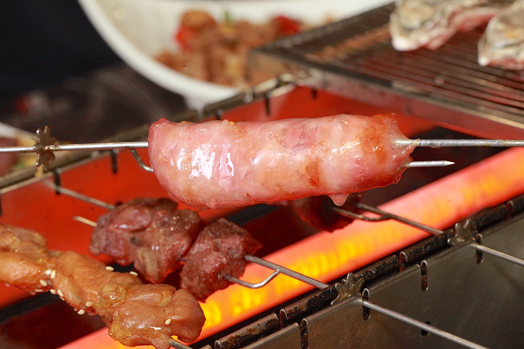 請上桌 戶外海景海鮮燒烤餐廳 請上桌 戶外海景海鮮燒烤餐廳