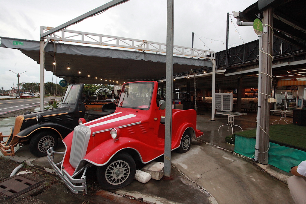 請上桌 戶外海景海鮮燒烤餐廳 請上桌 戶外海景海鮮燒烤餐廳