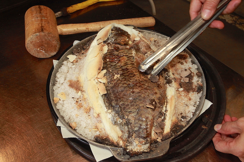 請上桌 戶外海景海鮮燒烤餐廳 請上桌 戶外海景海鮮燒烤餐廳