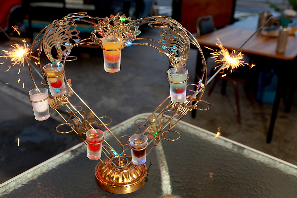 請上桌 戶外海景海鮮燒烤餐廳 請上桌 戶外海景海鮮燒烤餐廳