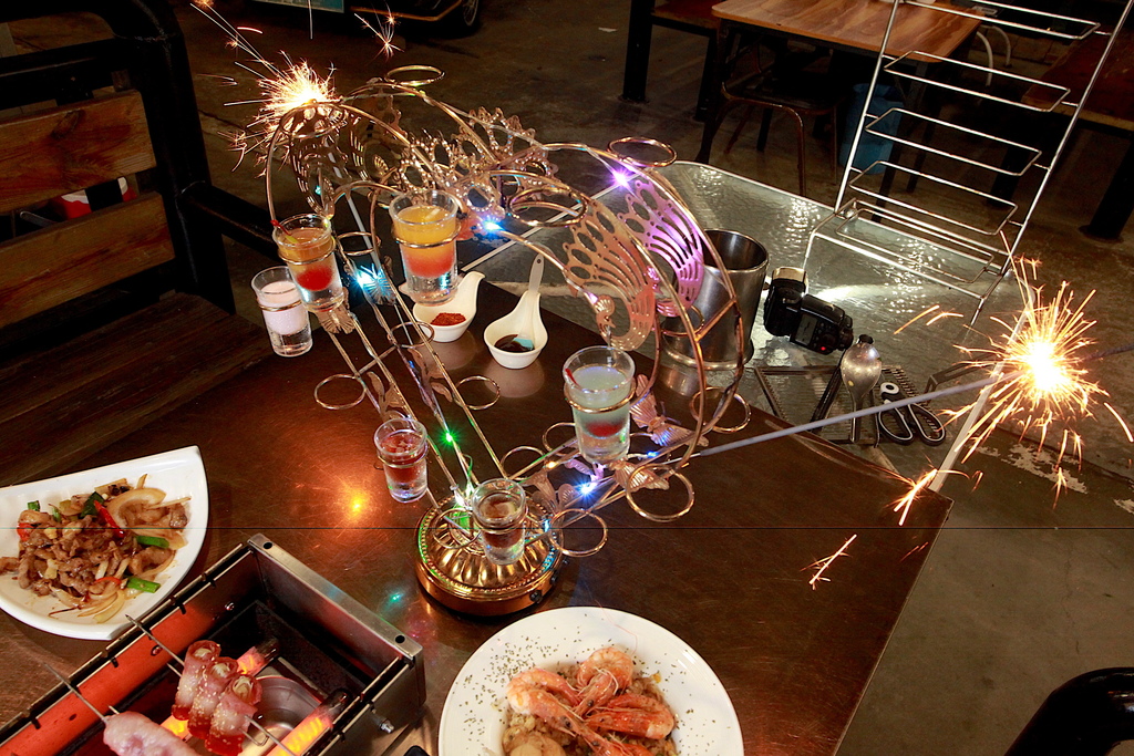 請上桌 戶外海景海鮮燒烤餐廳 請上桌 戶外海景海鮮燒烤餐廳