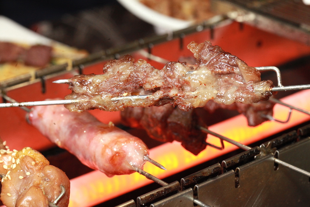 請上桌 戶外海景海鮮燒烤餐廳 請上桌 戶外海景海鮮燒烤餐廳