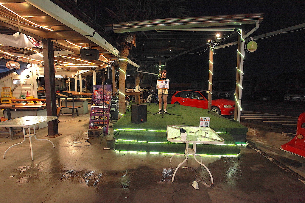 請上桌 戶外海景海鮮燒烤餐廳 請上桌 戶外海景海鮮燒烤餐廳