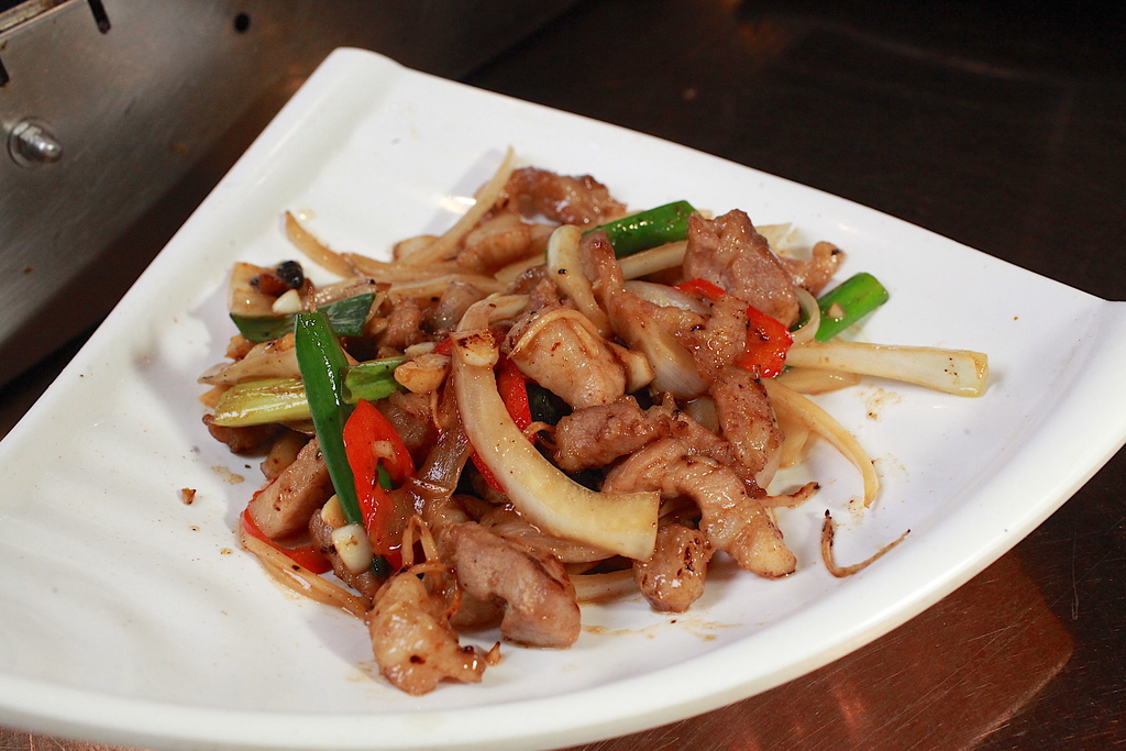 請上桌 戶外海景海鮮燒烤餐廳 請上桌 戶外海景海鮮燒烤餐廳