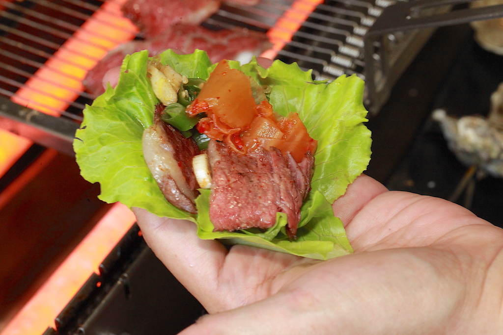 請上桌 戶外海景海鮮燒烤餐廳 請上桌 戶外海景海鮮燒烤餐廳