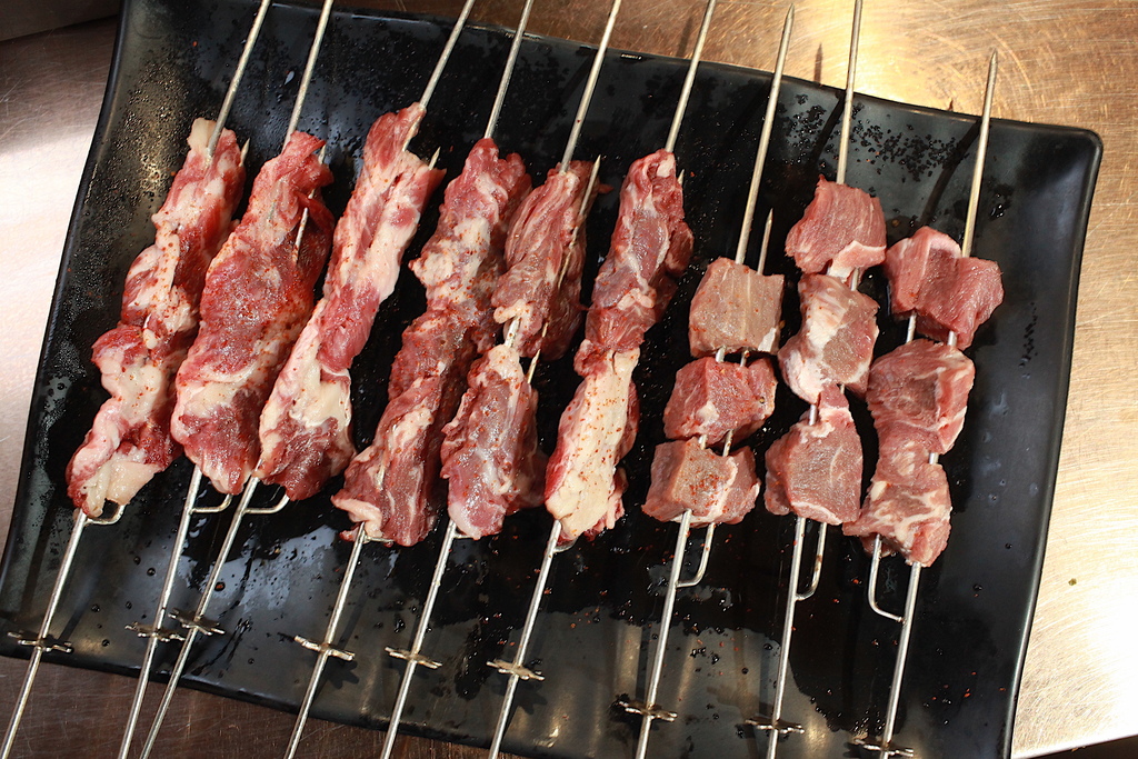 請上桌 戶外海景海鮮燒烤餐廳 請上桌 戶外海景海鮮燒烤餐廳