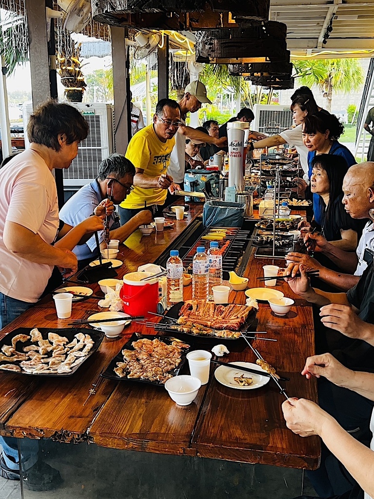 請上桌 戶外海景海鮮燒烤餐廳 請上桌 戶外海景海鮮燒烤餐廳