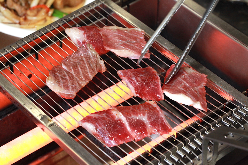 請上桌 戶外海景海鮮燒烤餐廳 請上桌 戶外海景海鮮燒烤餐廳