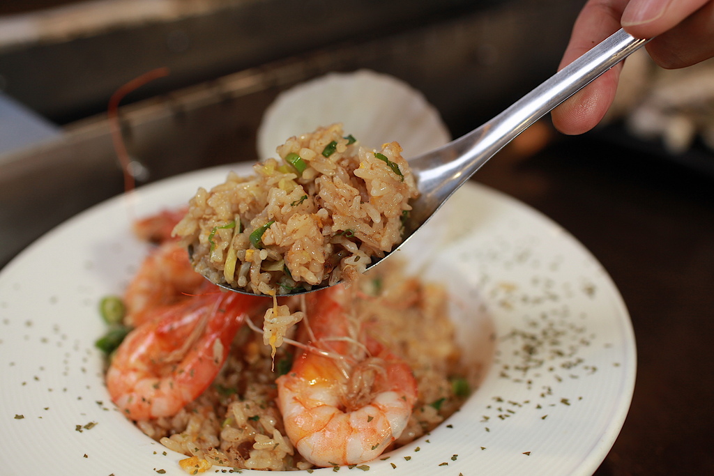 請上桌 戶外海景海鮮燒烤餐廳 請上桌 戶外海景海鮮燒烤餐廳