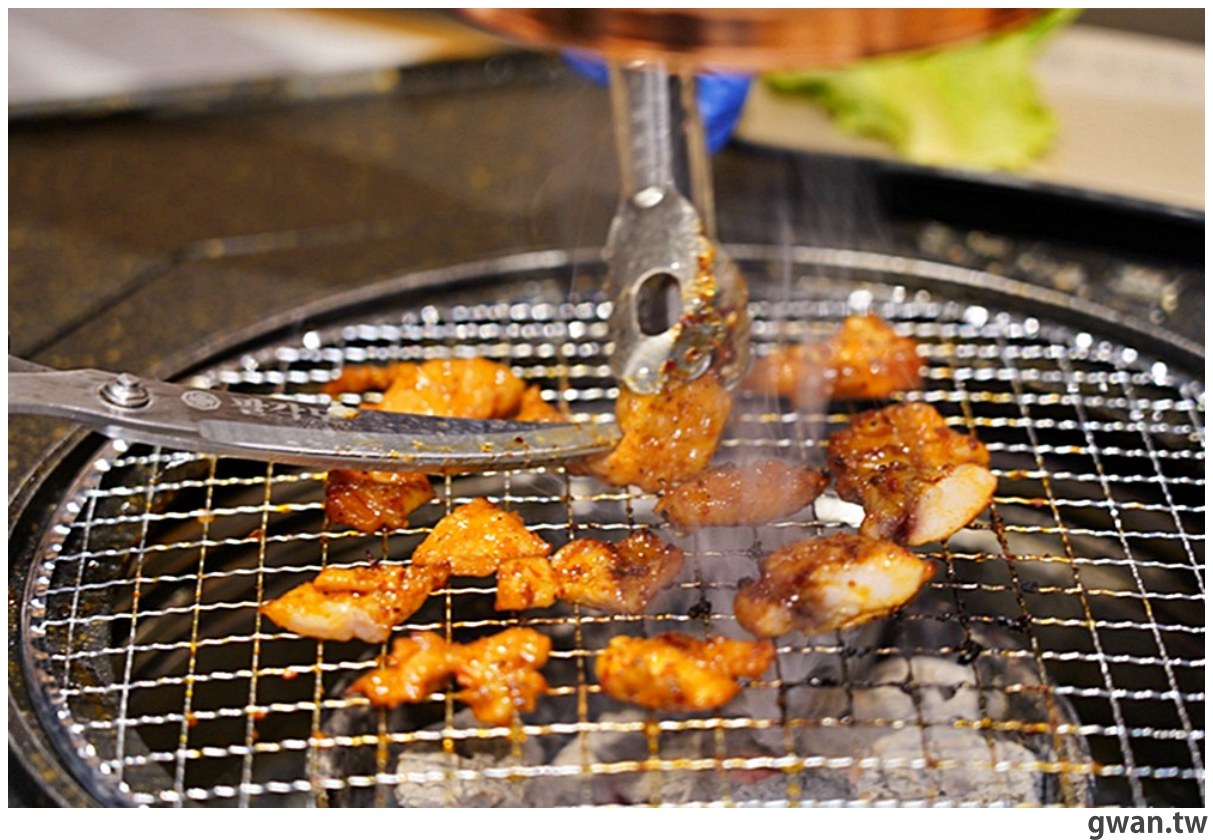 韓國人氣燒肉插旗台中,當月壽星搖獎有機會整桌免單!