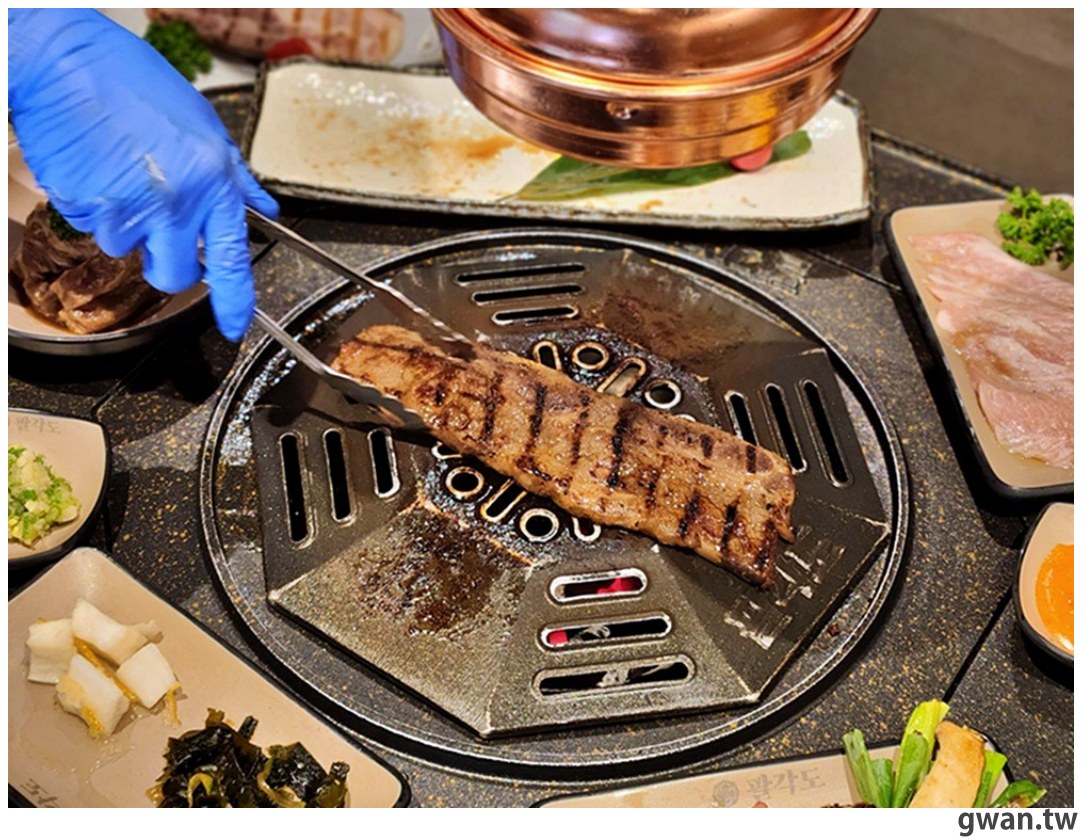 韓國人氣燒肉插旗台中,當月壽星搖獎有機會整桌免單!