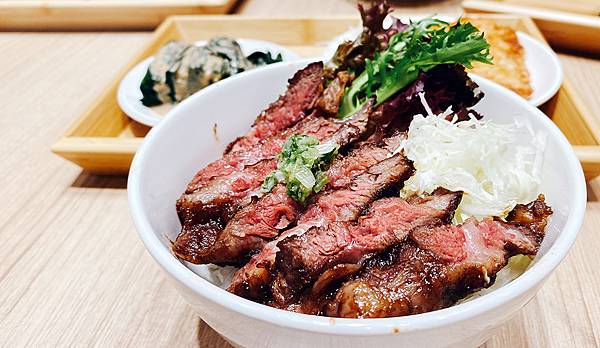 三峽美食燒肉丼飯【肉享家 Niku Bliss】充滿藝術及溢 三峽美食燒肉丼飯【肉享家 Niku Bliss】充滿藝術及溢