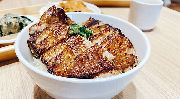 三峽美食燒肉丼飯【肉享家 Niku Bliss】充滿藝術及溢 三峽美食燒肉丼飯【肉享家 Niku Bliss】充滿藝術及溢