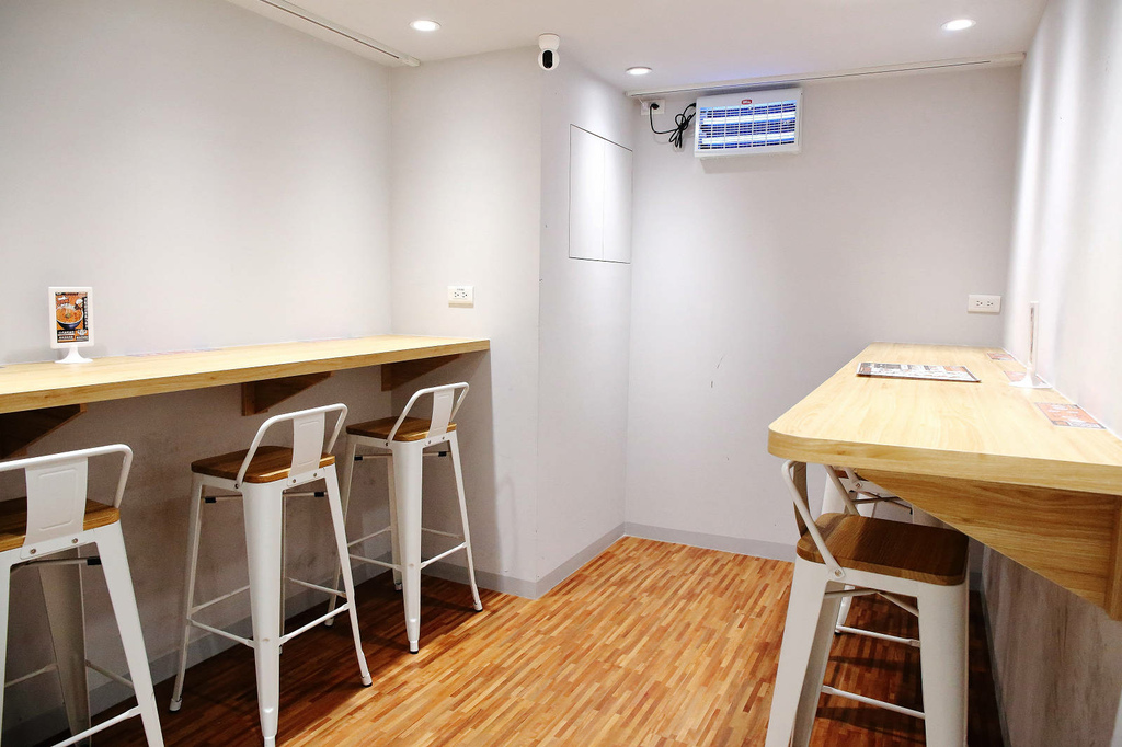 三峽隱藏版美食，肉享家自助式人氣丼飯，滿滿的肉量鋪在白飯上，