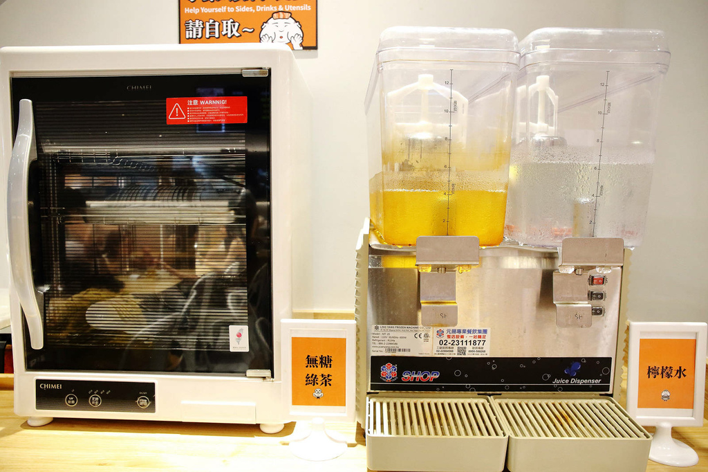 三峽隱藏版美食，肉享家自助式人氣丼飯，滿滿的肉量鋪在白飯上，