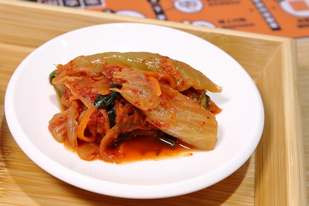 三峽隱藏版美食，肉享家自助式人氣丼飯，滿滿的肉量鋪在白飯上，