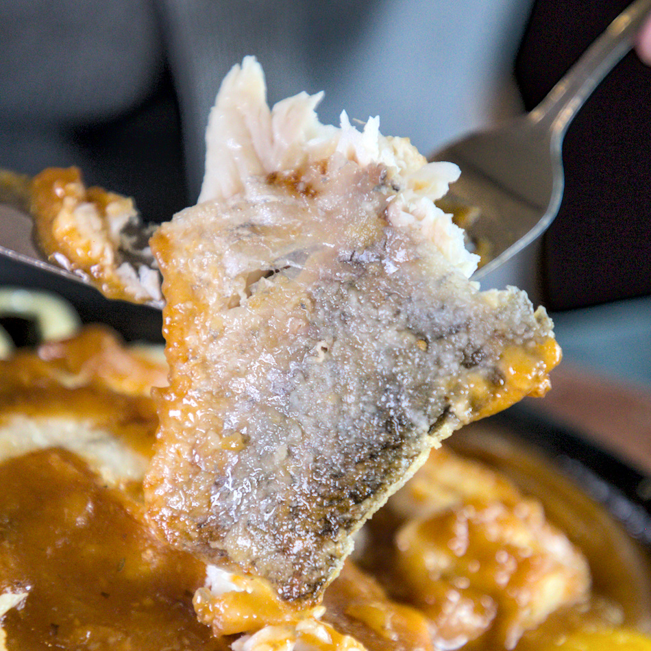 高雄人氣牛排館高CP值！驚蟄洋食坊厚切牛排，自助吧甜點吃到飽。