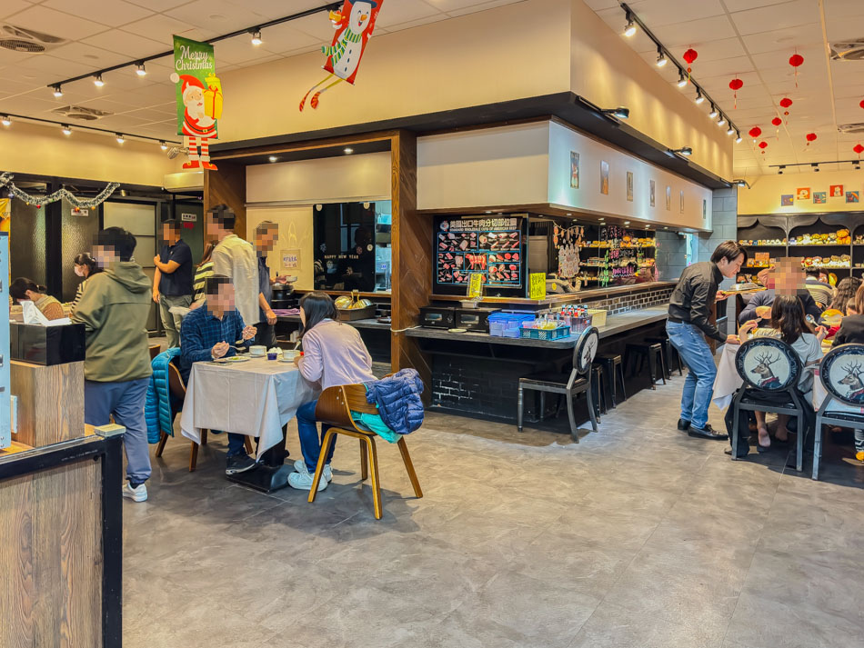 高雄人氣牛排館高CP值！驚蟄洋食坊厚切牛排，自助吧甜點吃到飽。