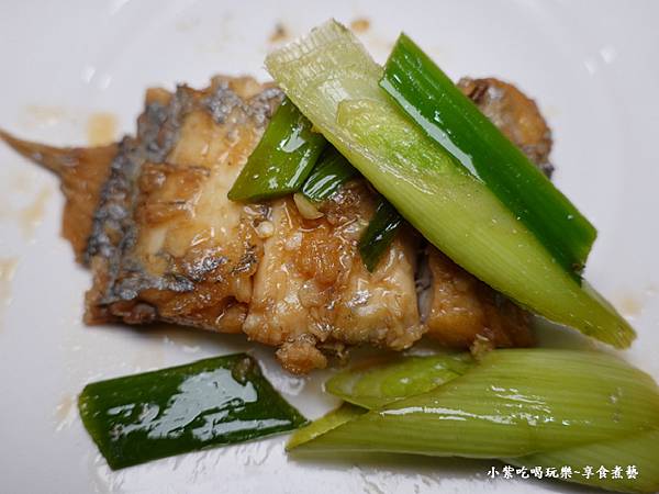 紅燒蒜苗白帶魚-古早味海鮮館 (1).jpg 紅燒蒜苗白帶魚-古早味海鮮館 (1).jpg