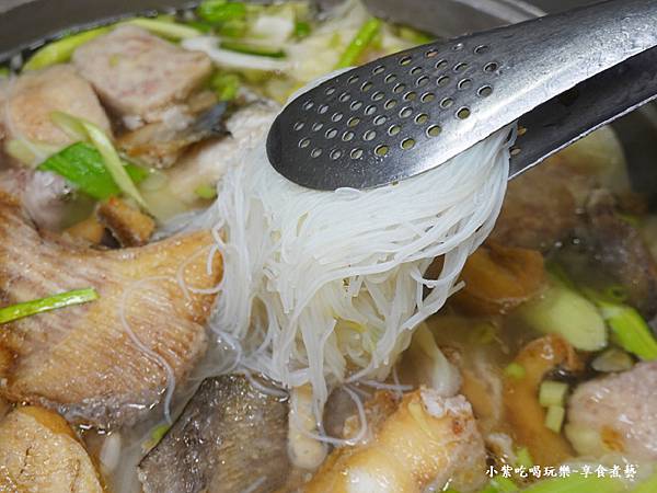 白鯧芋頭米粉湯-古早味海鮮館 (4).jpg 白鯧芋頭米粉湯-古早味海鮮館 (4).jpg