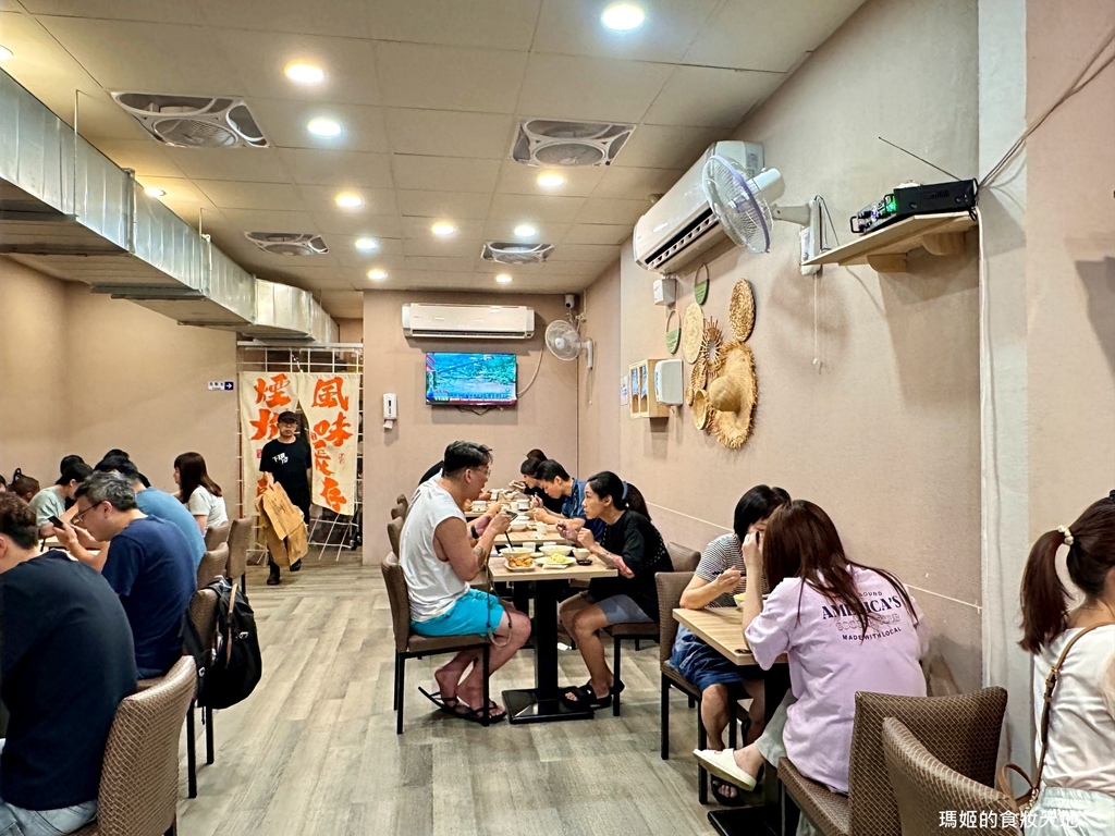 【新莊美食推薦】豐衣足食｜必吃排骨炒飯與辣味抄手｜中港路高人