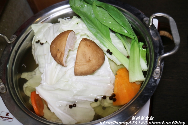 77巷燒肉屋(原:昭和園杭州店):【台北中正區】中秋燒肉大推薦『77巷燒肉屋(原:昭和園杭州店)』套餐、吃到飽任你選、捷運善導寺站 77巷燒肉屋(原:昭和園杭州店):【台北中正區】中秋燒肉大推薦『77巷燒肉屋(原:昭和園杭州店)』套餐、吃到飽任你選、捷運善導寺站