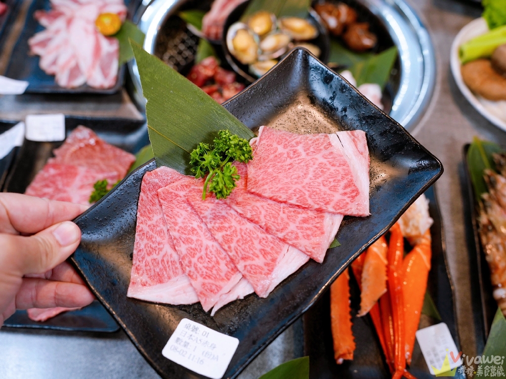 【三柒燒肉專門店】燒肉&火鍋吃到飽628元起！另有高檔的日本A5和牛&波士頓龍蝦&松葉蟹腳&鱈場蟹腳&澎湖活凍明蝦吃到飽套餐！