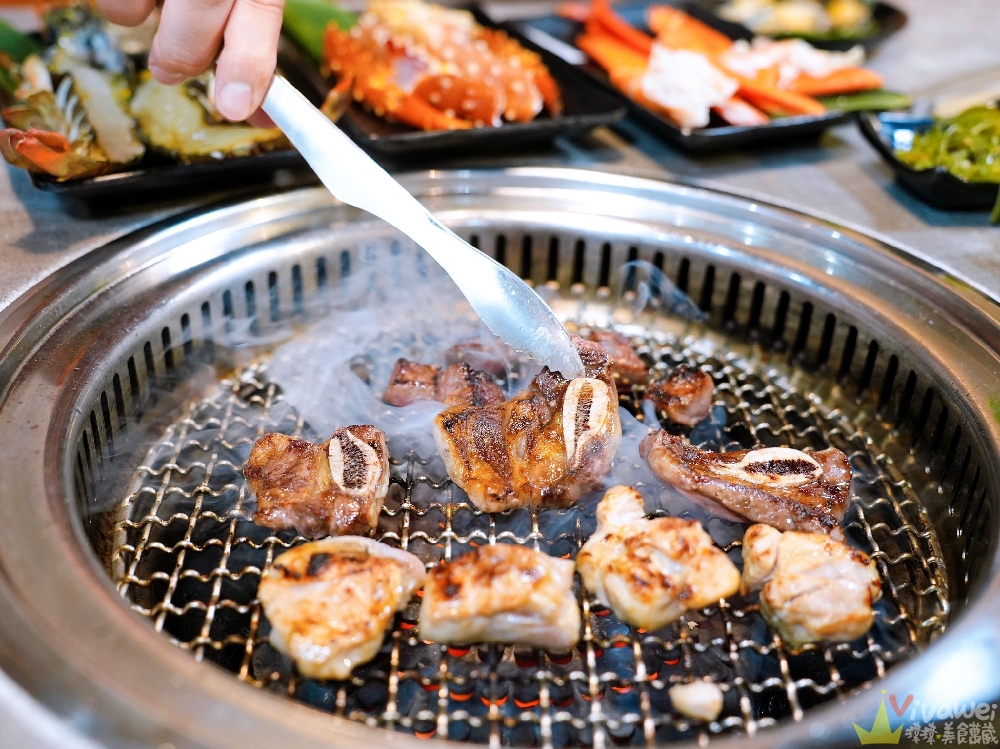 【三柒燒肉專門店】燒肉&火鍋吃到飽628元起！另有高檔的日本A5和牛&波士頓龍蝦&松葉蟹腳&鱈場蟹腳&澎湖活凍明蝦吃到飽套餐！