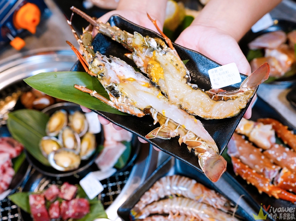 【三柒燒肉專門店】燒肉&火鍋吃到飽628元起！另有高檔的日本A5和牛&波士頓龍蝦&松葉蟹腳&鱈場蟹腳&澎湖活凍明蝦吃到飽套餐！