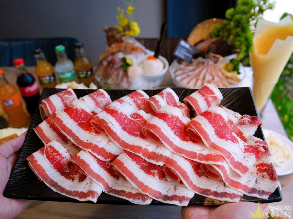 【鍋強強極緻火鍋】新升級桌邊蔬菜免費續加&氣泡飲料暢飲&指定套餐+100元肉肉吃到飽！附設免費停車場~親子友善餐廳~回訪多次的質感火鍋店！