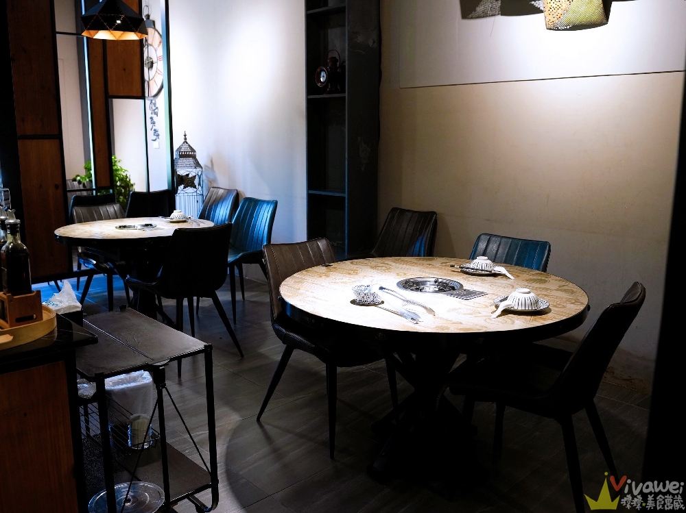 【鍋強強極緻火鍋】新升級桌邊蔬菜免費續加&氣泡飲料暢飲&指定套餐+100元肉肉吃到飽！附設免費停車場~親子友善餐廳~回訪多次的質感火鍋店！