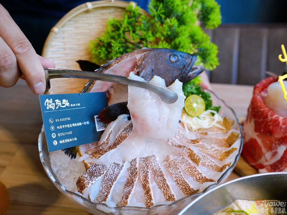 【鍋強強極緻火鍋】新升級桌邊蔬菜免費續加&氣泡飲料暢飲&指定套餐+100元肉肉吃到飽！附設免費停車場~親子友善餐廳~回訪多次的質感火鍋店！