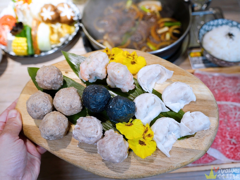 【鍋強強極緻火鍋】新升級桌邊蔬菜免費續加&氣泡飲料暢飲&指定套餐+100元肉肉吃到飽！附設免費停車場~親子友善餐廳~回訪多次的質感火鍋店！