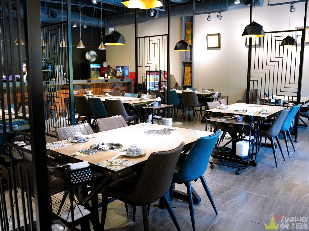 【鍋強強極緻火鍋】新升級桌邊蔬菜免費續加&氣泡飲料暢飲&指定套餐+100元肉肉吃到飽！附設免費停車場~親子友善餐廳~回訪多次的質感火鍋店！