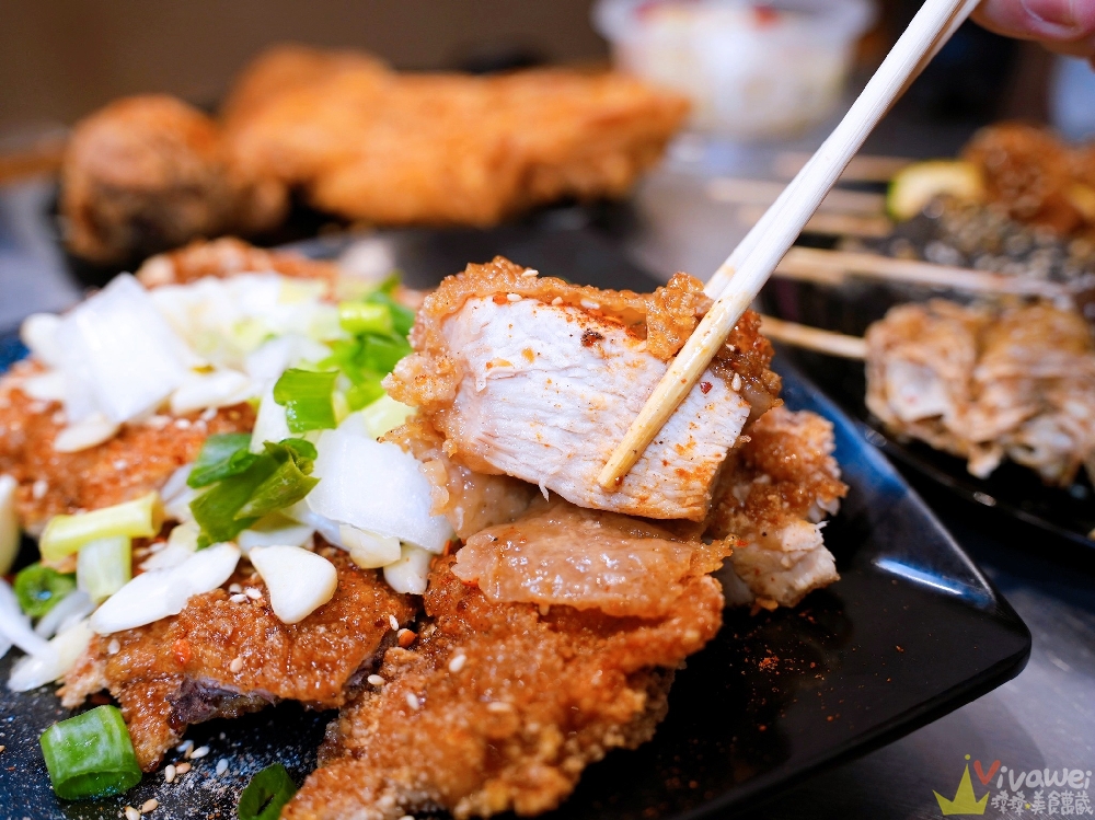 【炸巔炸物】營業至凌晨三點半的炸物&烤物專賣！兩層樓的內用座位~二樓還有投影螢幕可包場！