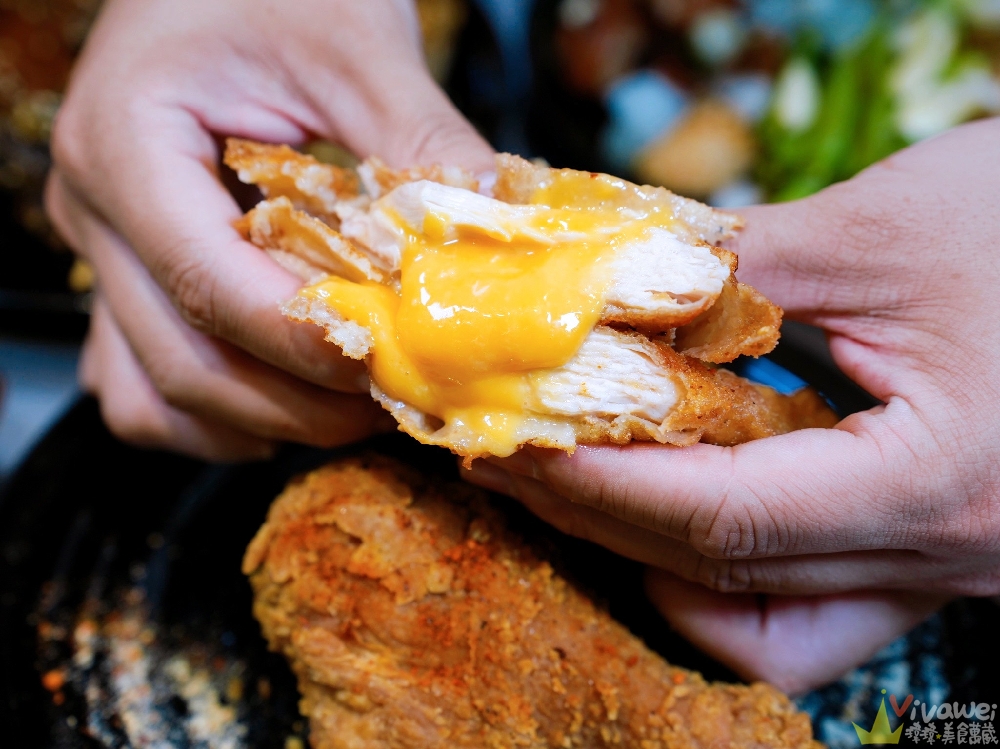 【炸巔炸物】營業至凌晨三點半的炸物&烤物專賣！兩層樓的內用座位~二樓還有投影螢幕可包場！