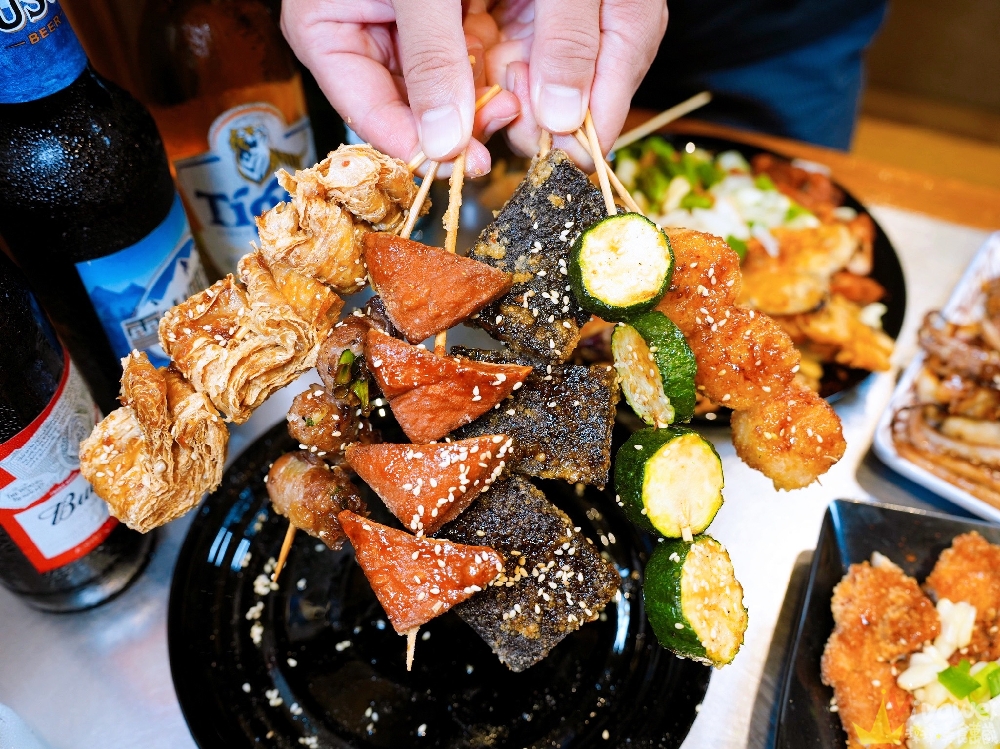 【炸巔炸物】營業至凌晨三點半的炸物&烤物專賣！兩層樓的內用座位~二樓還有投影螢幕可包場！